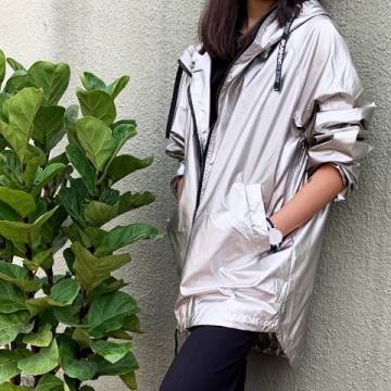 Shine-in-the-rain Coat